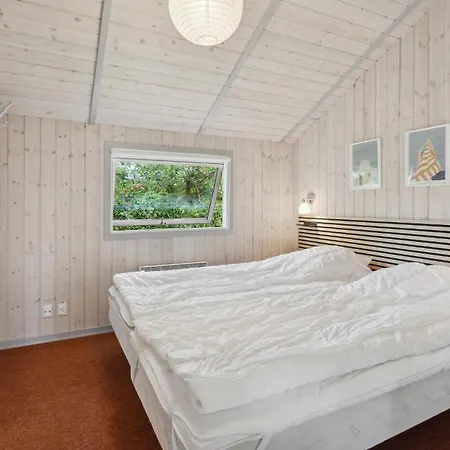 Awesome In With Kitchen Holiday home *