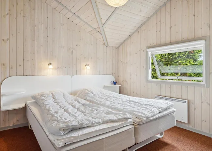 Semesterbostad Awesome In With Kitchen